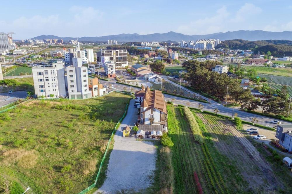 Santa Beach Pension 江陵市 外观 照片